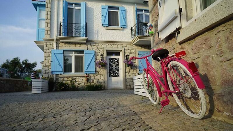 Zeytin Arası Taş Evler